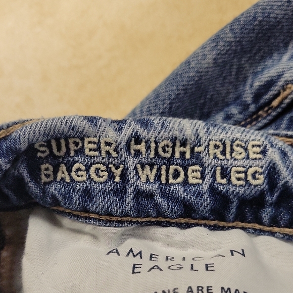 American Eagle Outfitters Light Blue Flare Jeans - Picture 3 of 6
